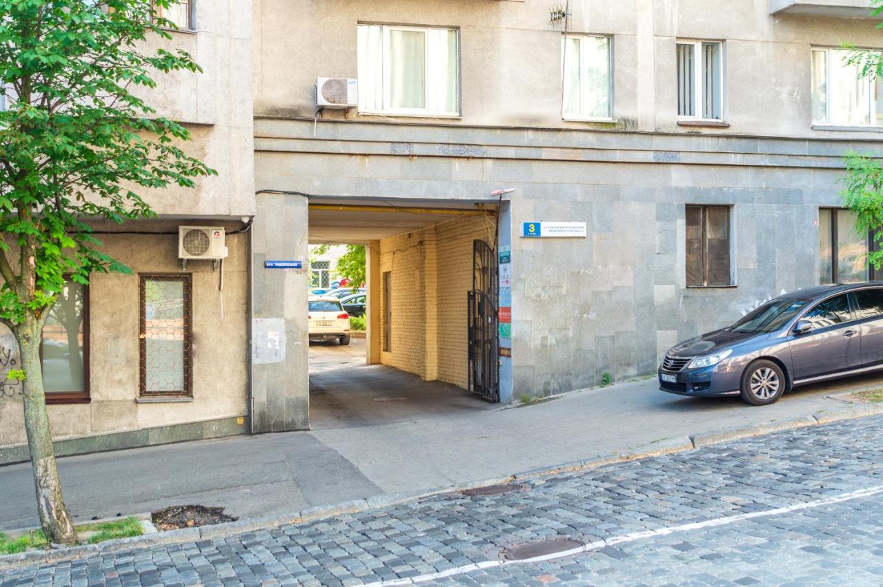 Apartment Triokhsviatytelskaya Street 3 Kyiv Exterior photo